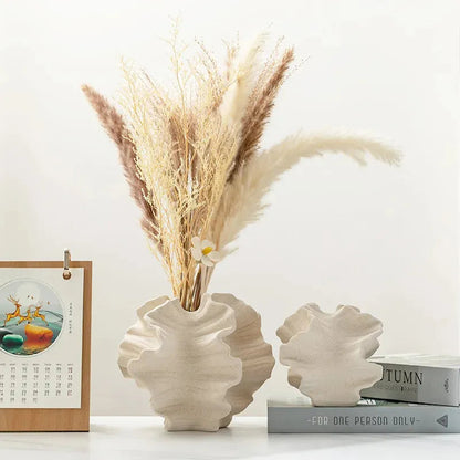 Pétale Decorative Vase | Elegant Porcelain, Unique Geometric Design