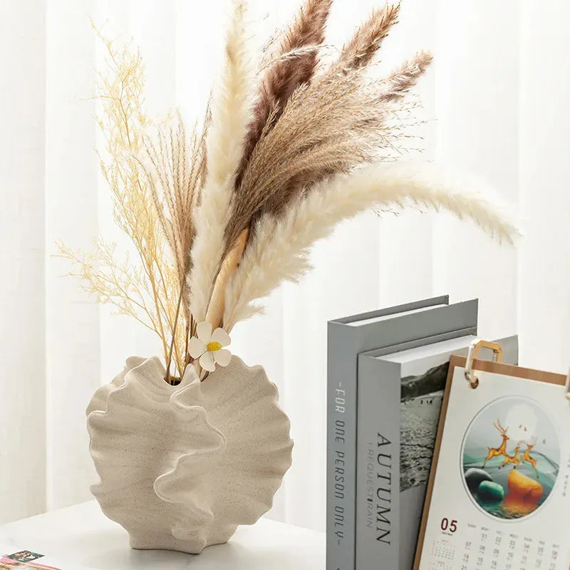 Pétale Decorative Vase | Elegant Porcelain, Unique Geometric Design