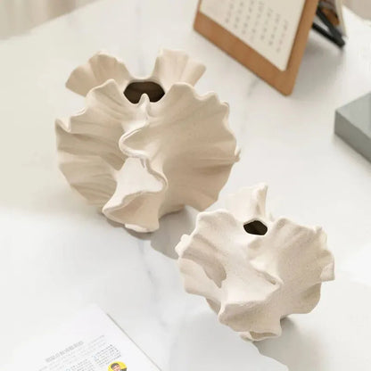 Pétale Decorative Vase | Elegant Porcelain, Unique Geometric Design